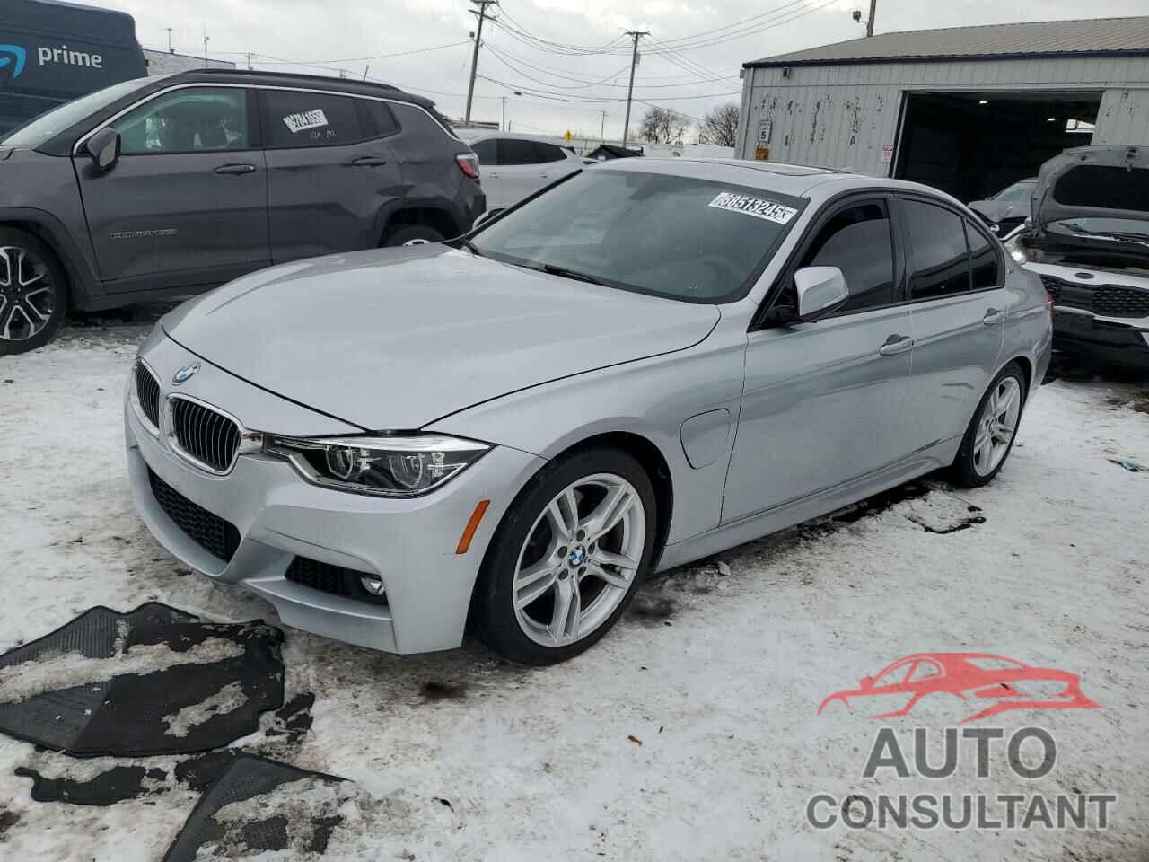 BMW 3 SERIES 2018 - WBA8E1C57JA180183