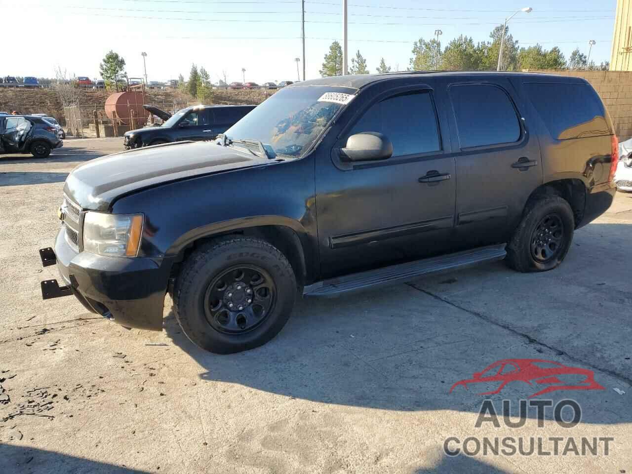 CHEVROLET TAHOE 2013 - 1GNLC2E08DR338358