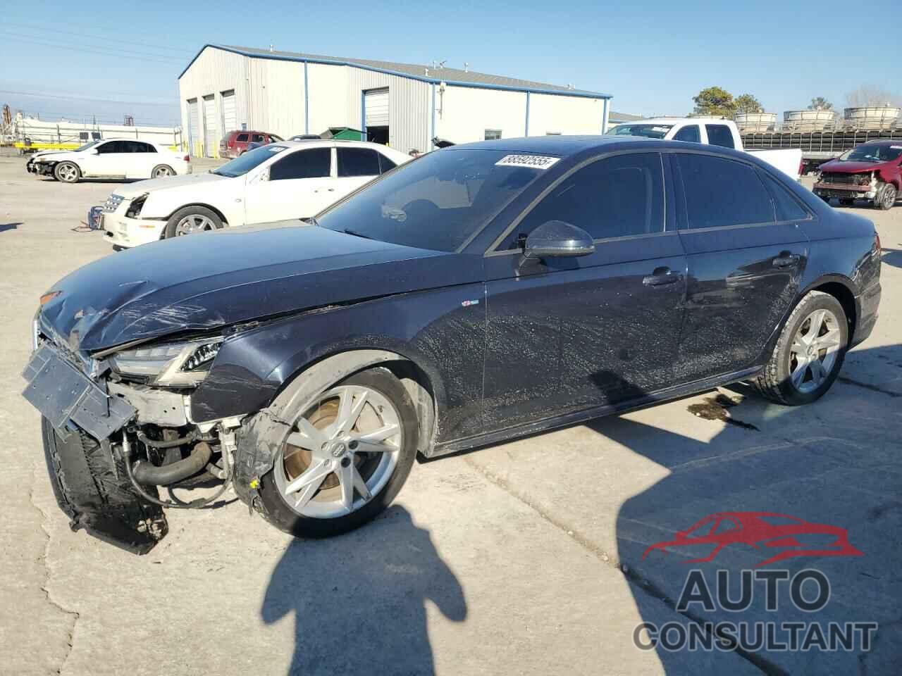 AUDI A4 2018 - WAUDNAF4XJA069824