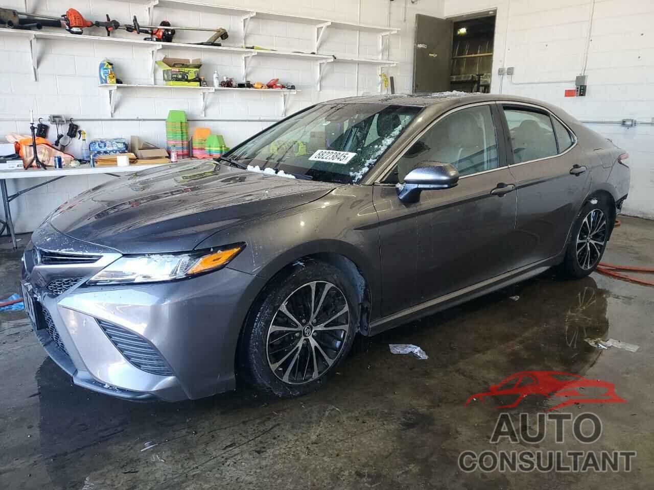 TOYOTA CAMRY 2018 - 4T1B11HKXJU148230