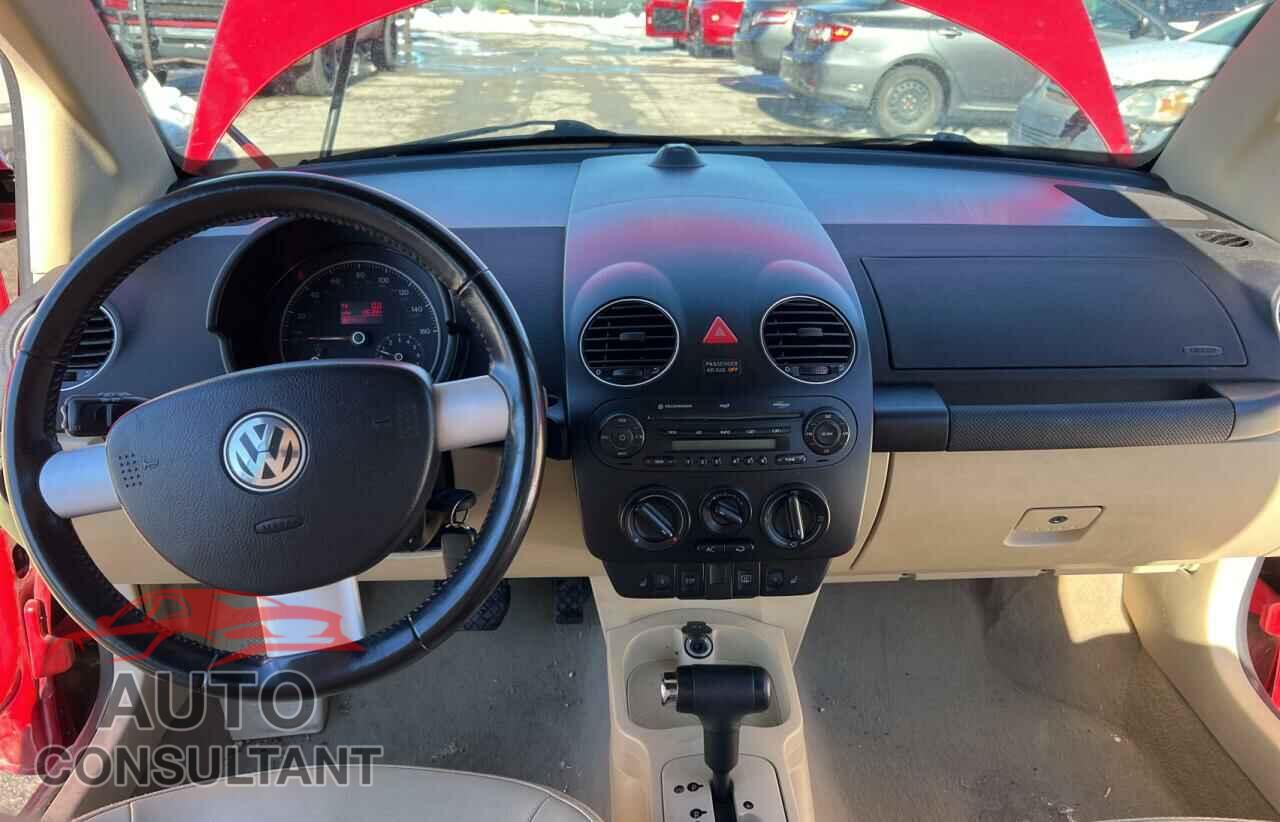 VOLKSWAGEN BEETLE 2009 - 3VWRF31Y29M401892