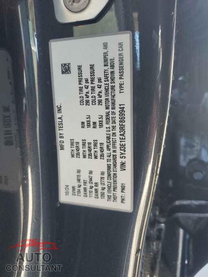 TESLA MODEL 3 2024 - 5YJ3E1EA3RF869941