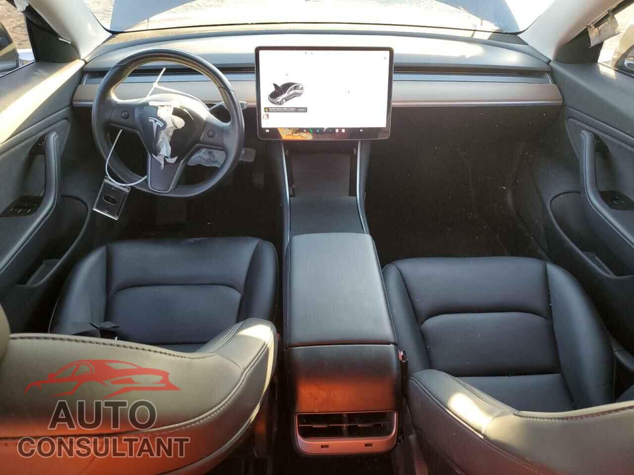 TESLA MODEL 3 2018 - 5YJ3E1EA8JF060455