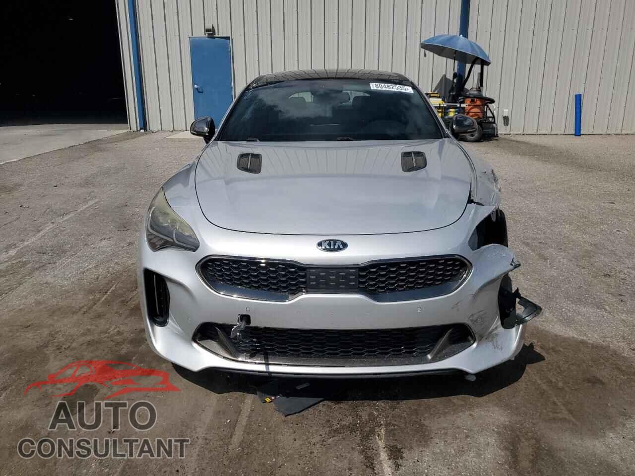 KIA STINGER 2018 - KNAE45LC8J6018111