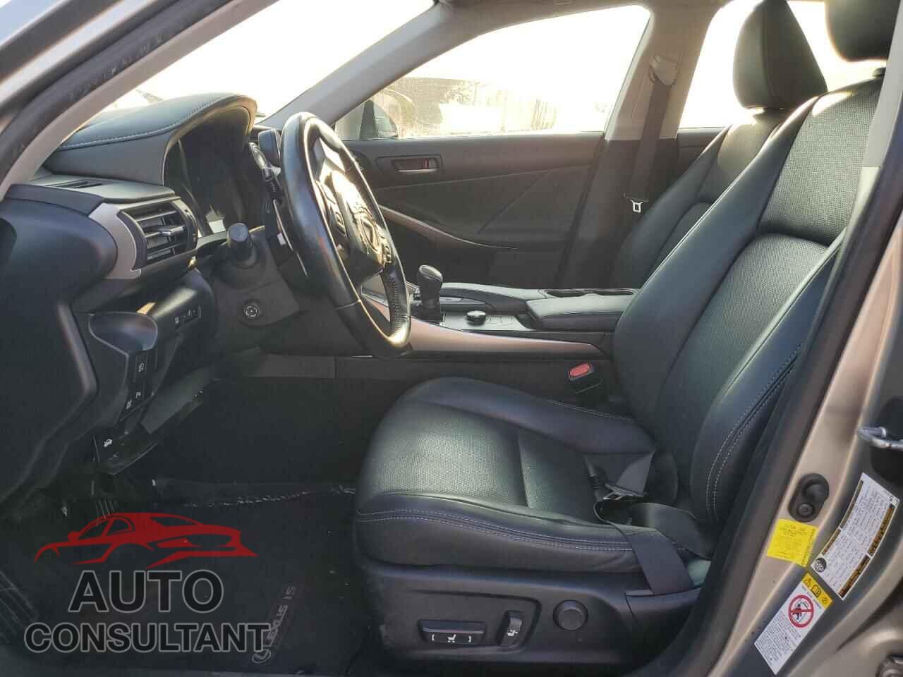 LEXUS IS 2017 - JTHBA1D2XH5044818