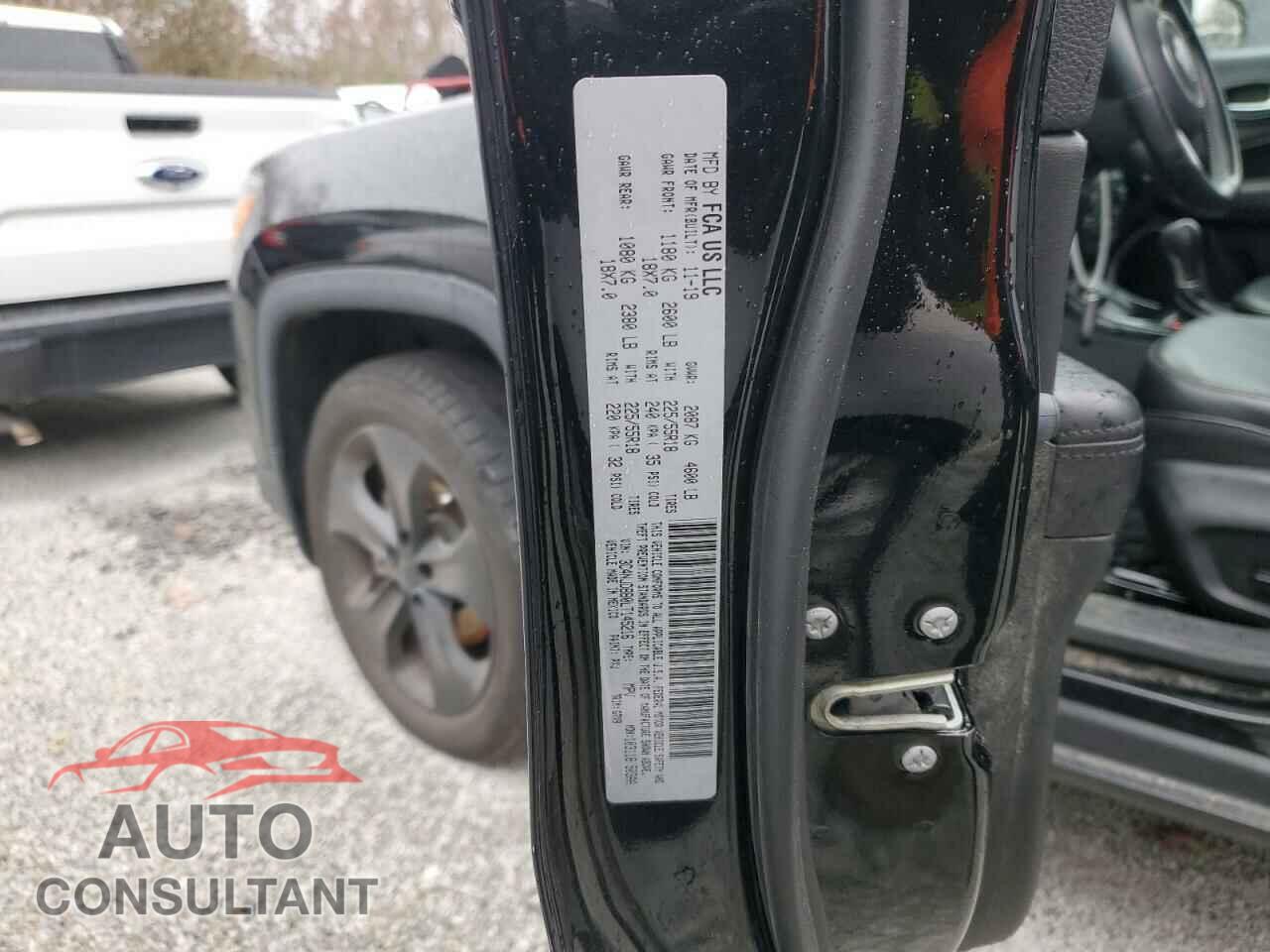 JEEP COMPASS 2020 - 3C4NJDBB0LT145216