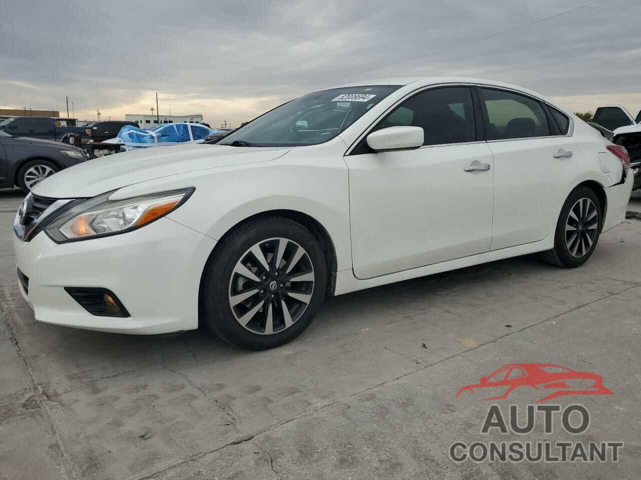 NISSAN ALTIMA 2018 - 1N4AL3AP4JC157397