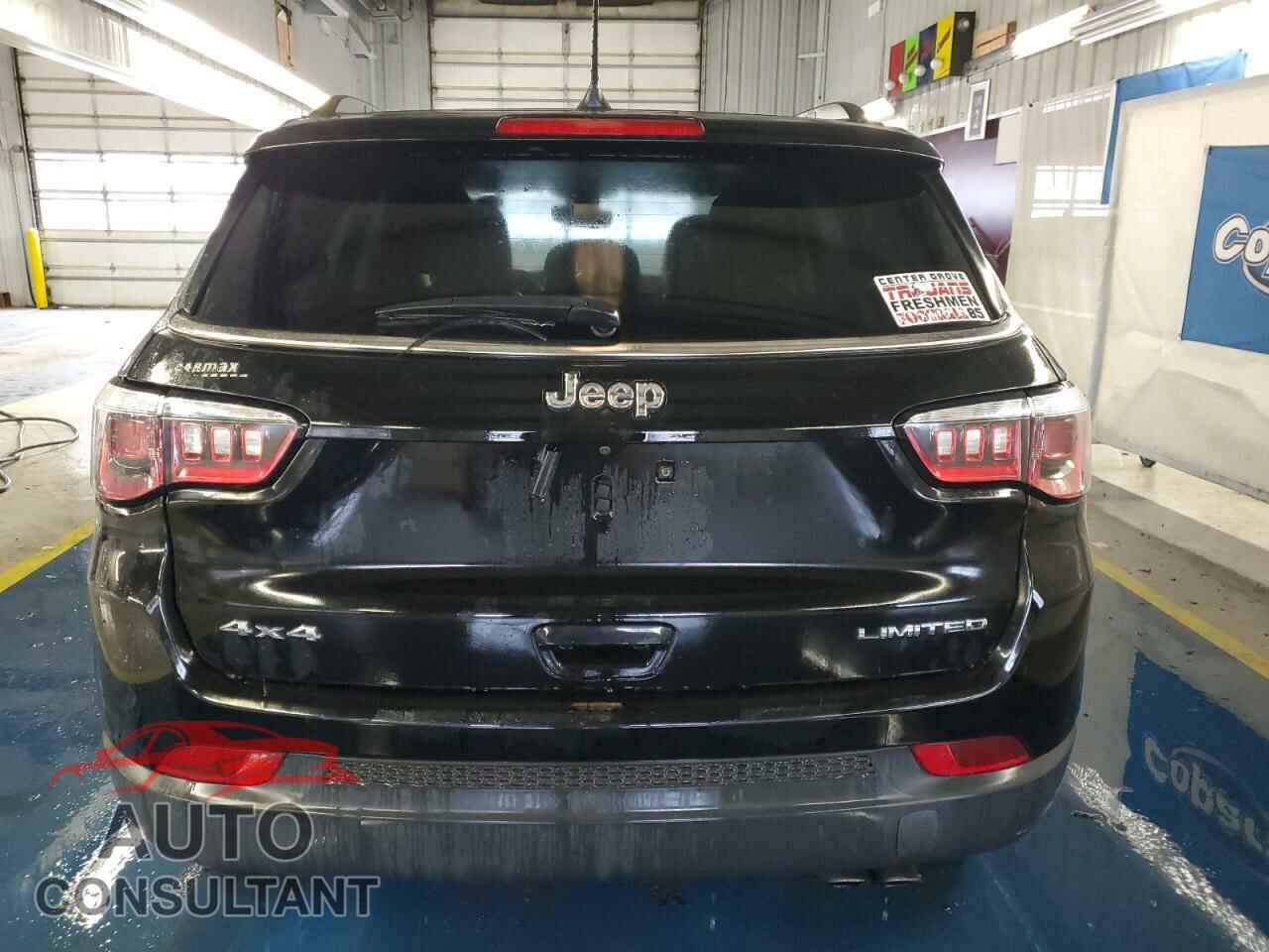 JEEP COMPASS 2018 - 3C4NJDCB1JT101236