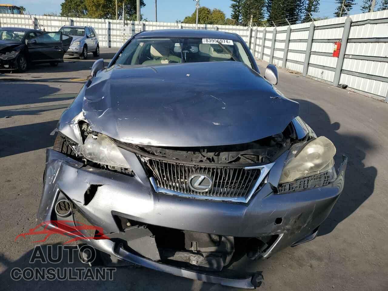 LEXUS IS 2012 - JTHBF5C26C5184643