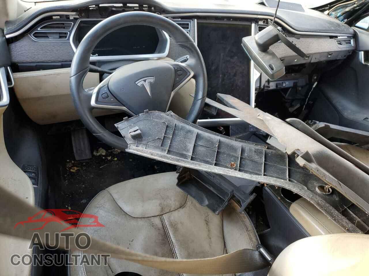 TESLA MODEL S 2013 - 5YJSA1CN8DFP22472