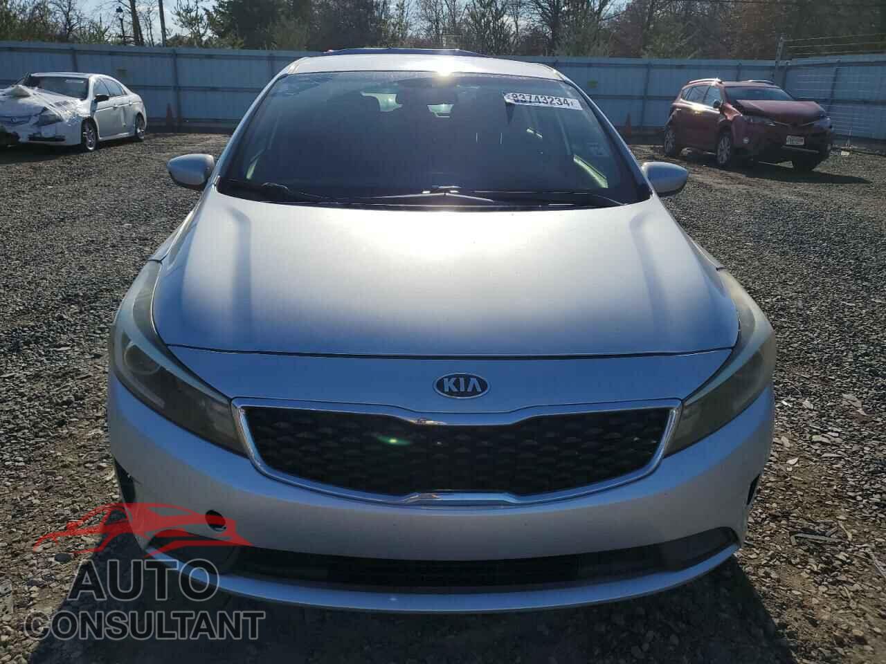 KIA FORTE 2017 - 3KPFK4A76HE028377