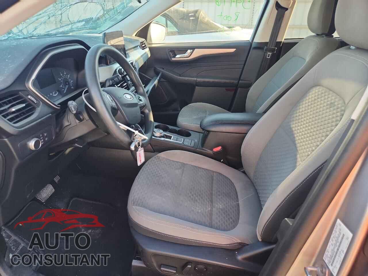 FORD ESCAPE 2021 - 1FMCU9G60MUB25204