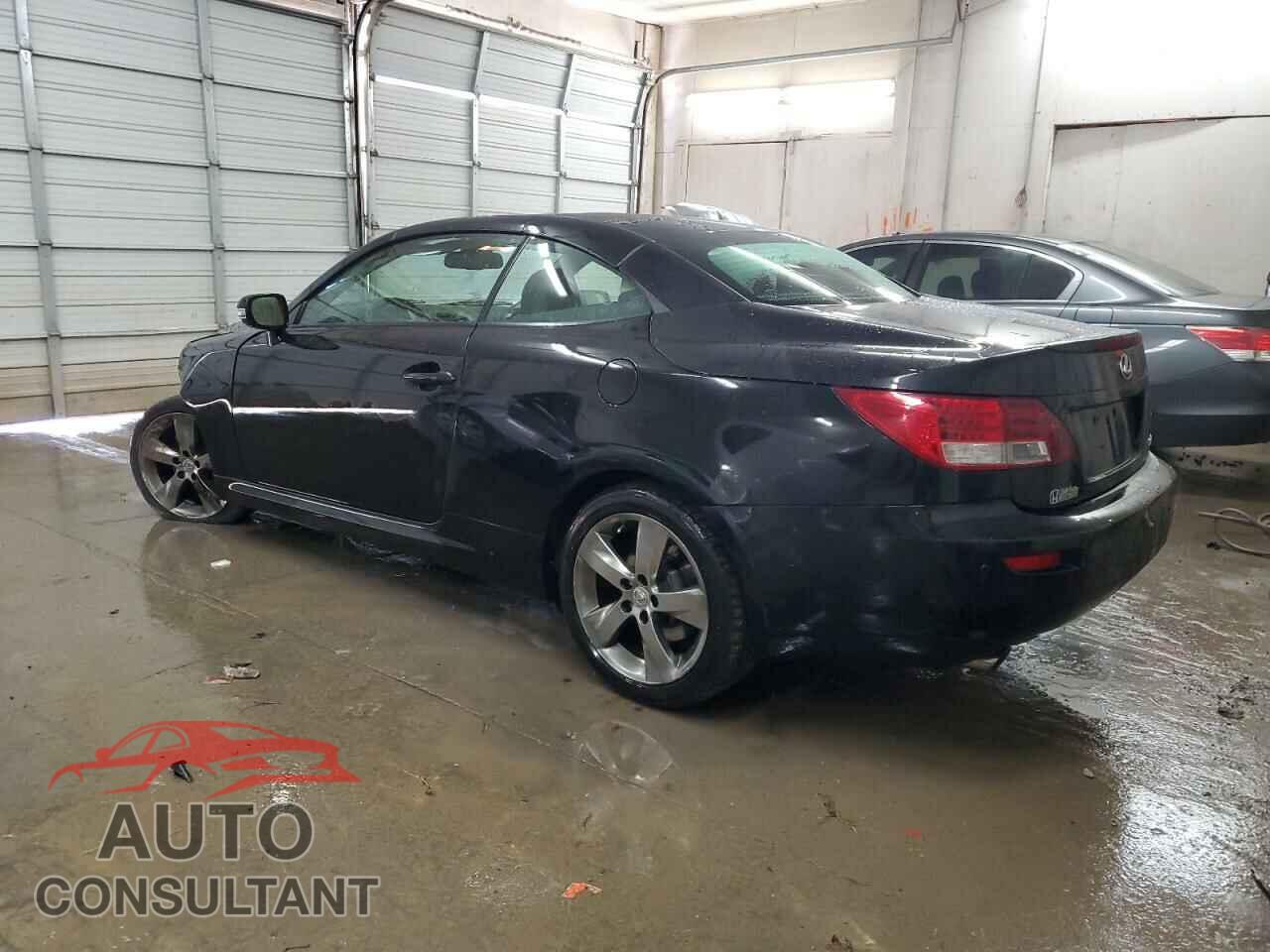 LEXUS IS 2011 - JTHFF2C22B2520711