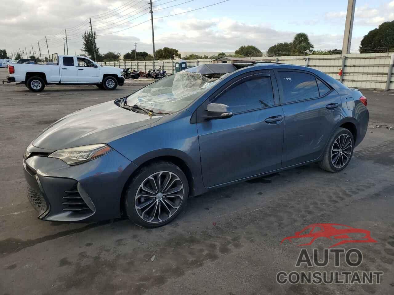 TOYOTA COROLLA 2018 - 5YFBURHE3JP830125
