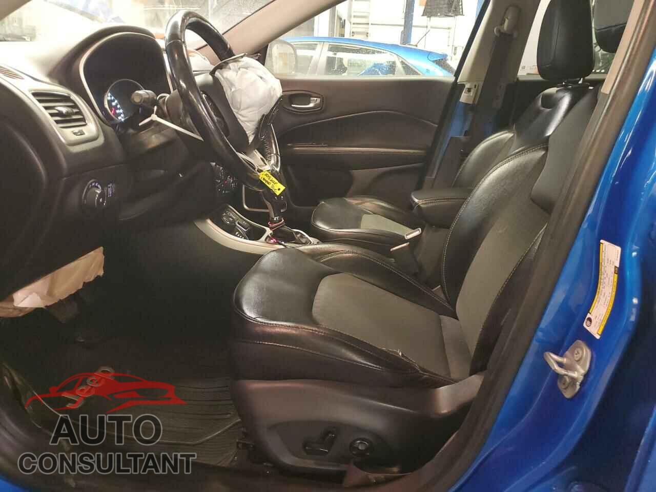 JEEP COMPASS 2018 - 3C4NJDBB5JT401251