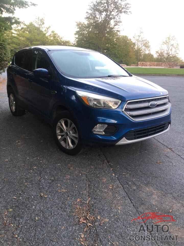 FORD ESCAPE 2017 - 1FMCU9GD7HUE17534