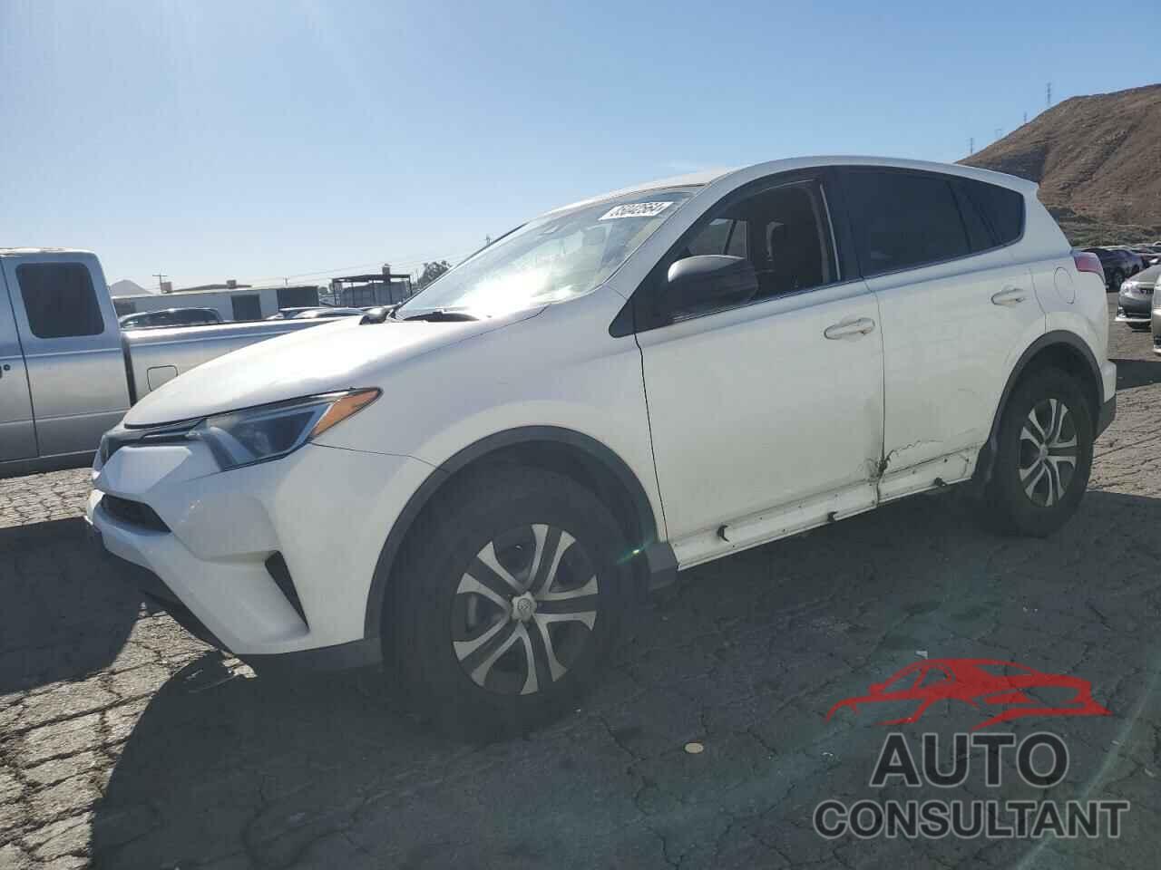 TOYOTA RAV4 2017 - JTMZFREV3HJ148860