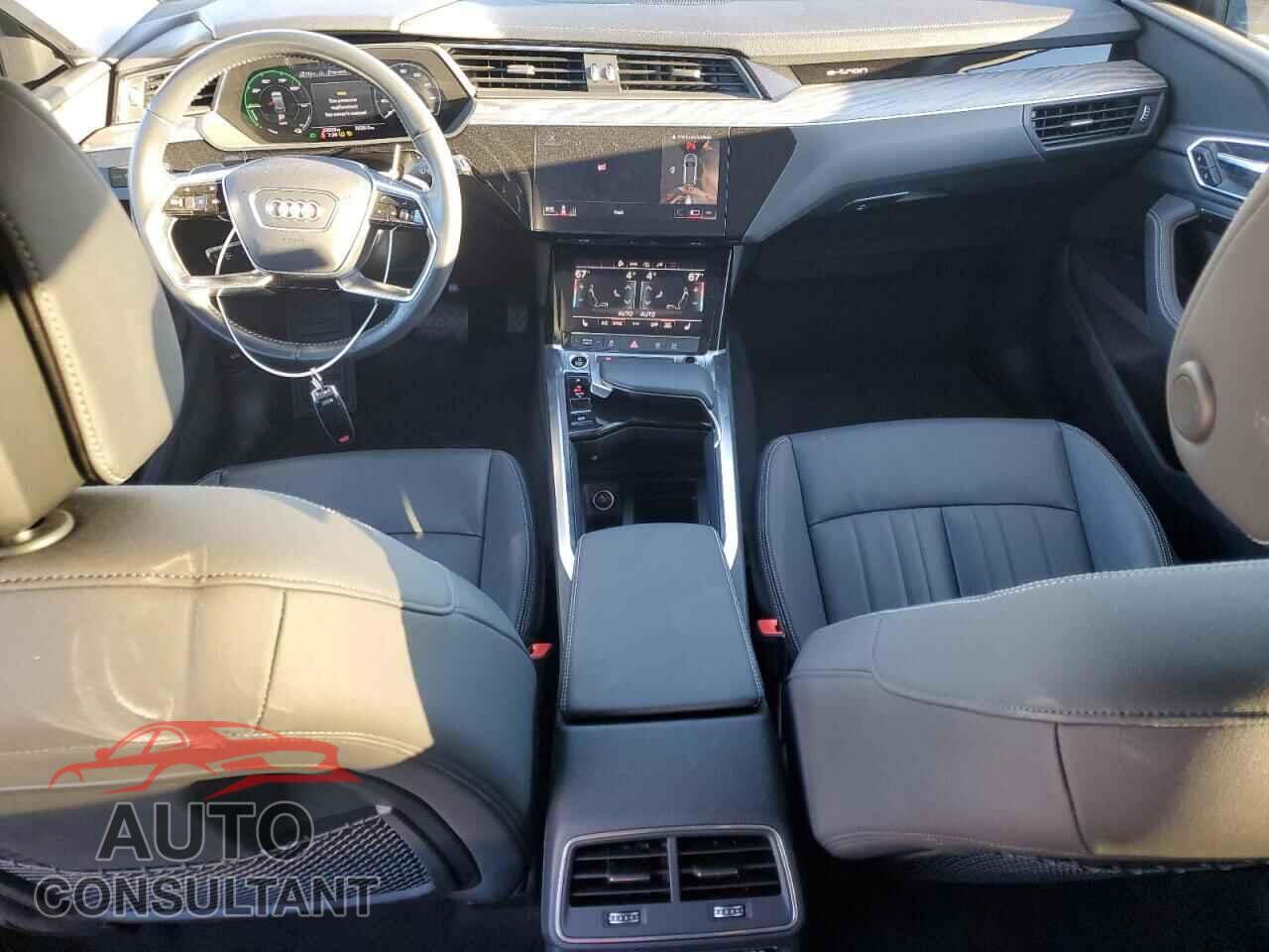 AUDI E-TRON 2021 - WA1AAAGE7MB022767