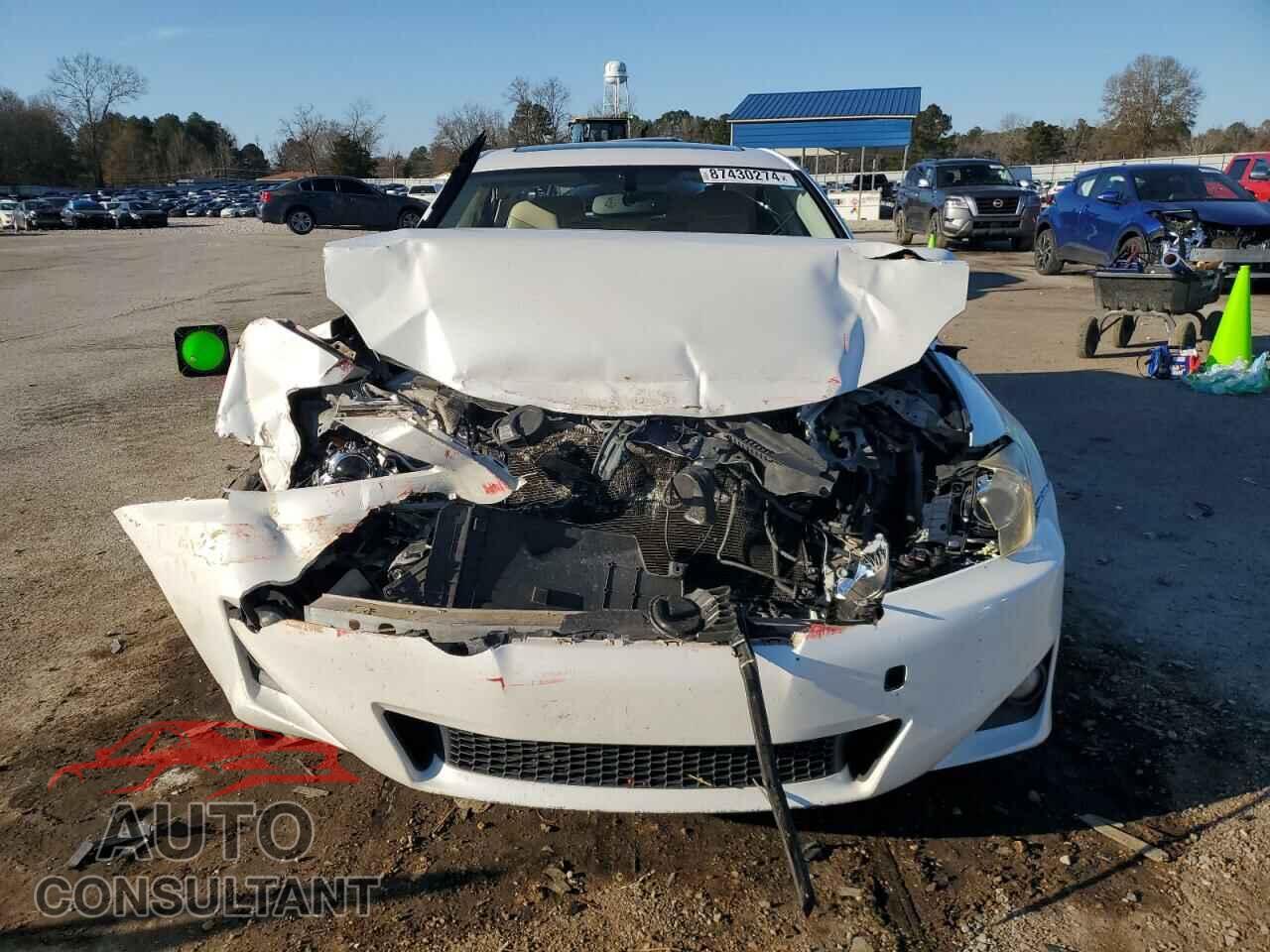 LEXUS IS 2012 - JTHBF5C2XC5157901
