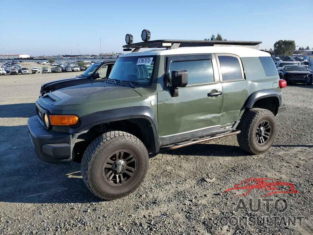 TOYOTA FJ CRUISER 2010 - JTEBU4BF4AK082645