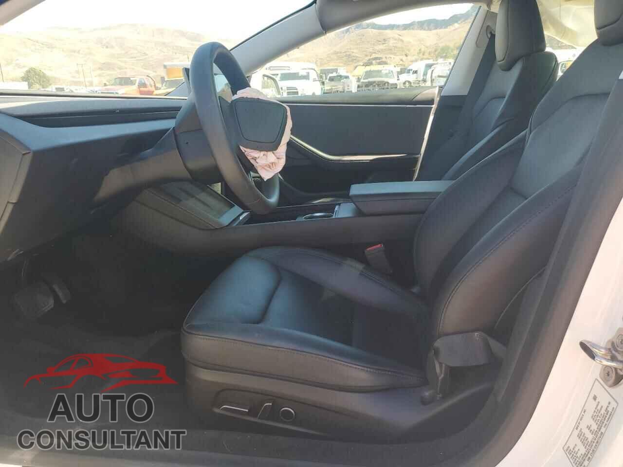 TESLA MODEL 3 2024 - 5YJ3E1EA7RF774105