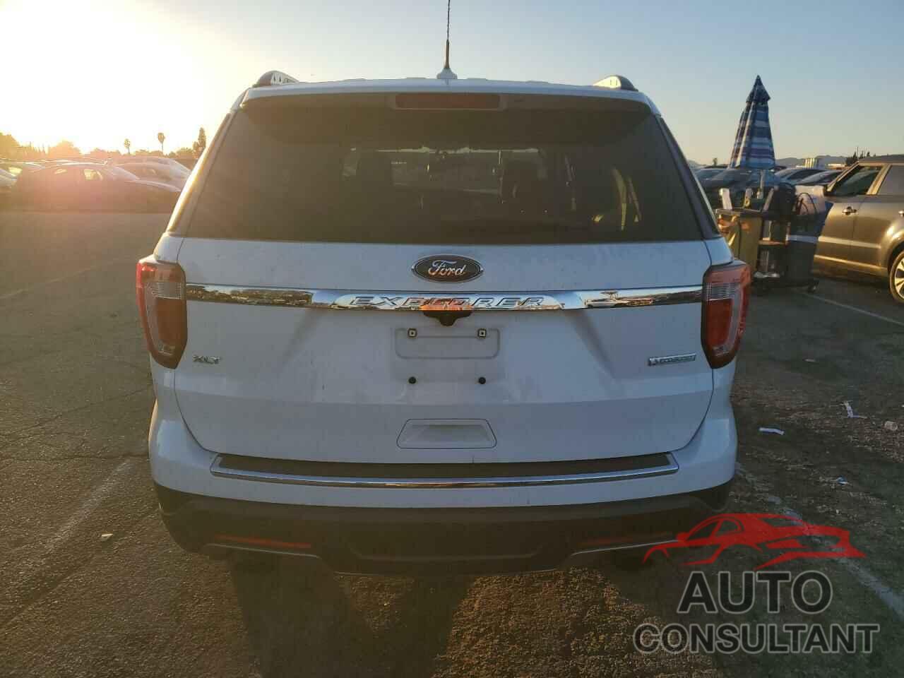 FORD EXPLORER 2018 - 1FM5K7DHXJGB44037