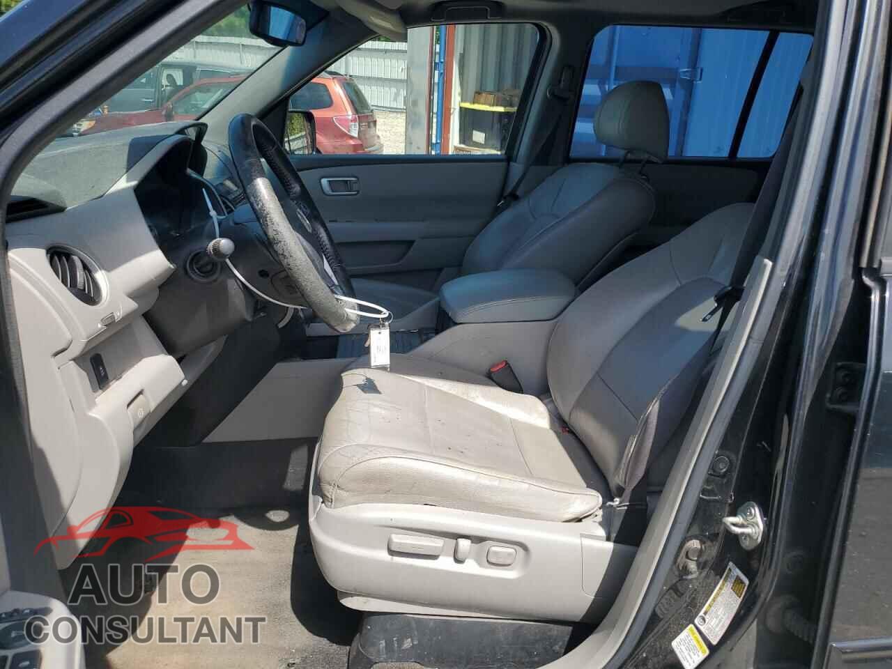 HONDA PILOT 2013 - 5FNYF4H68DB018612