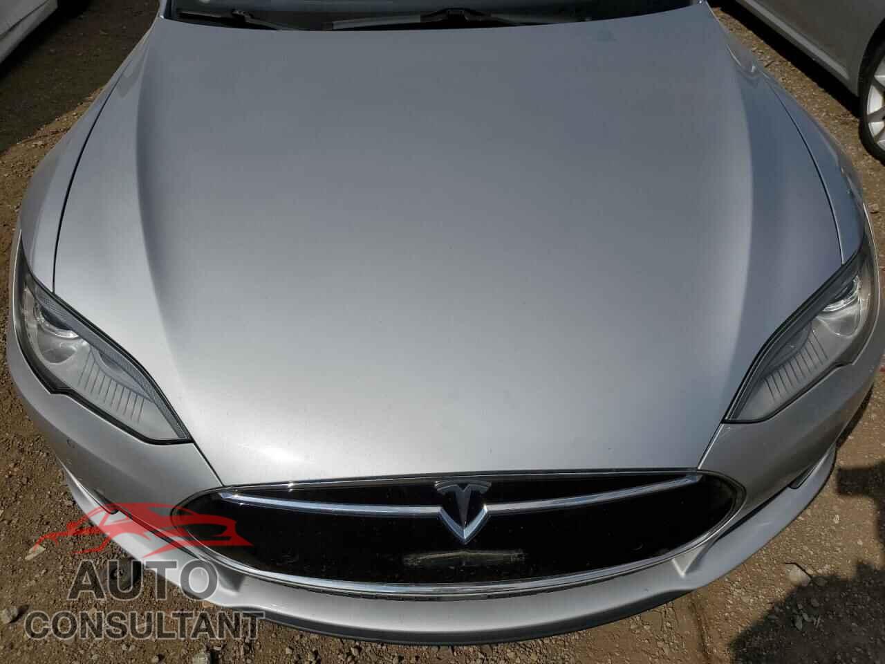 TESLA MODEL S 2015 - 5YJSA1E29FF119133