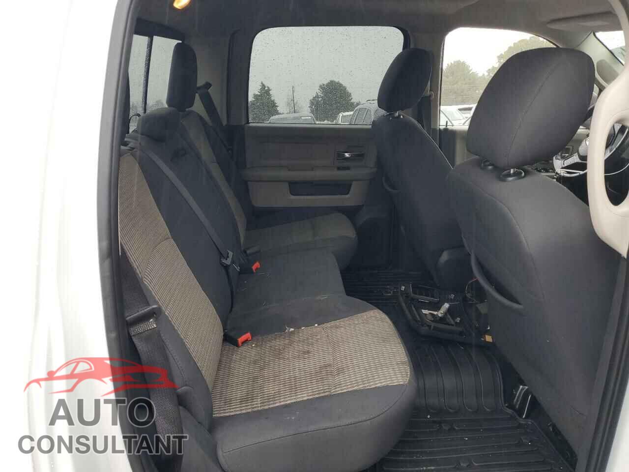 DODGE RAM 1500 2012 - 1C6RD7LT0CS187864