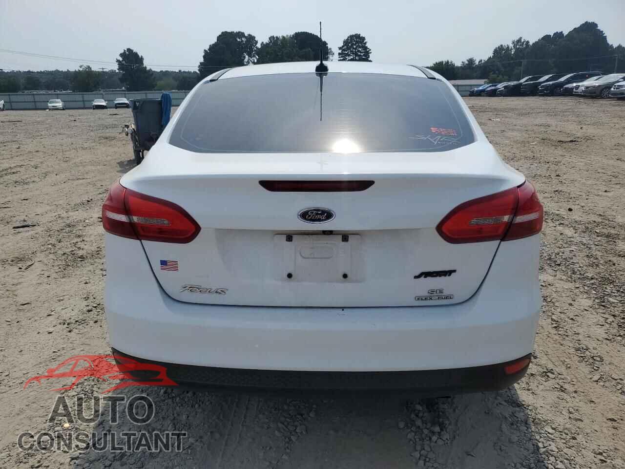 FORD FOCUS 2016 - 1FADP3F22GL399726