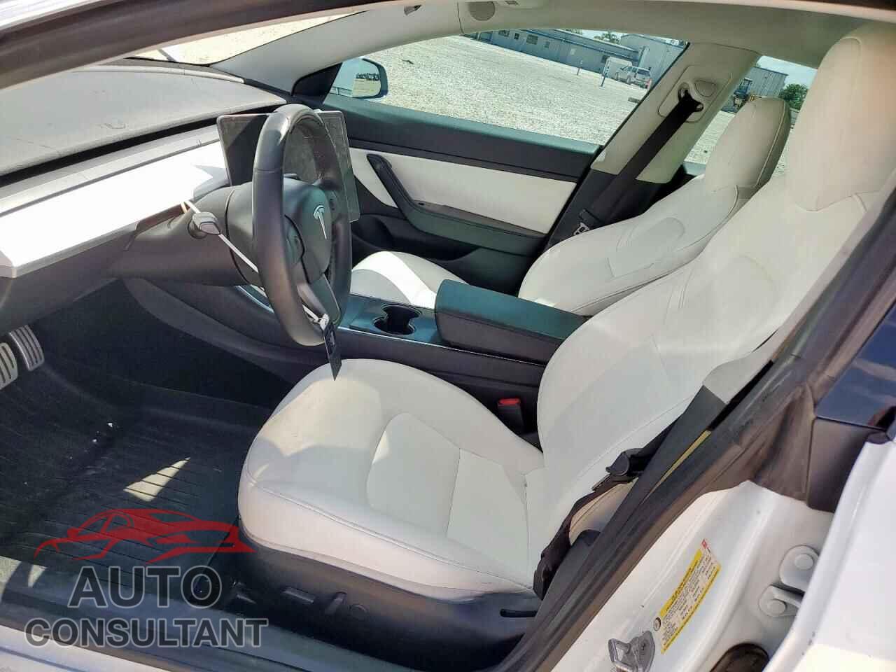 TESLA MODEL 3 2019 - 5YJ3E1EB9KF454993