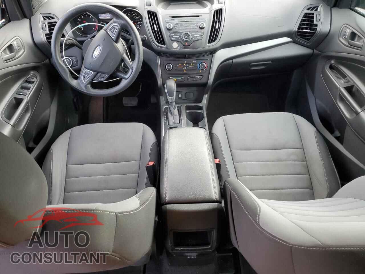 FORD ESCAPE 2017 - 1FMCU0F71HUE19609