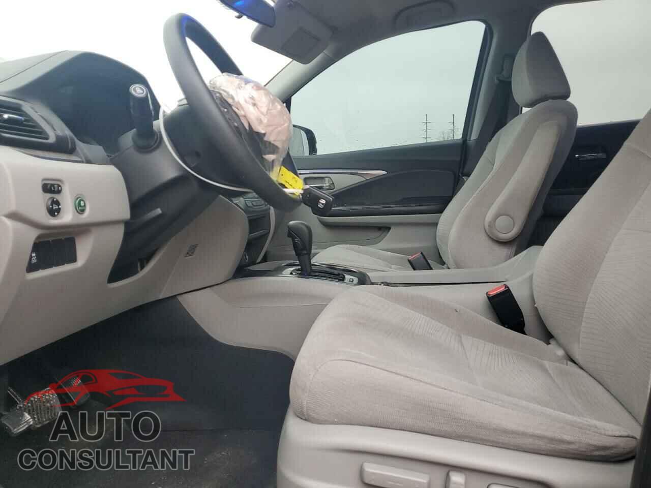 HONDA PILOT 2017 - 5FNYF5H3XHB023764