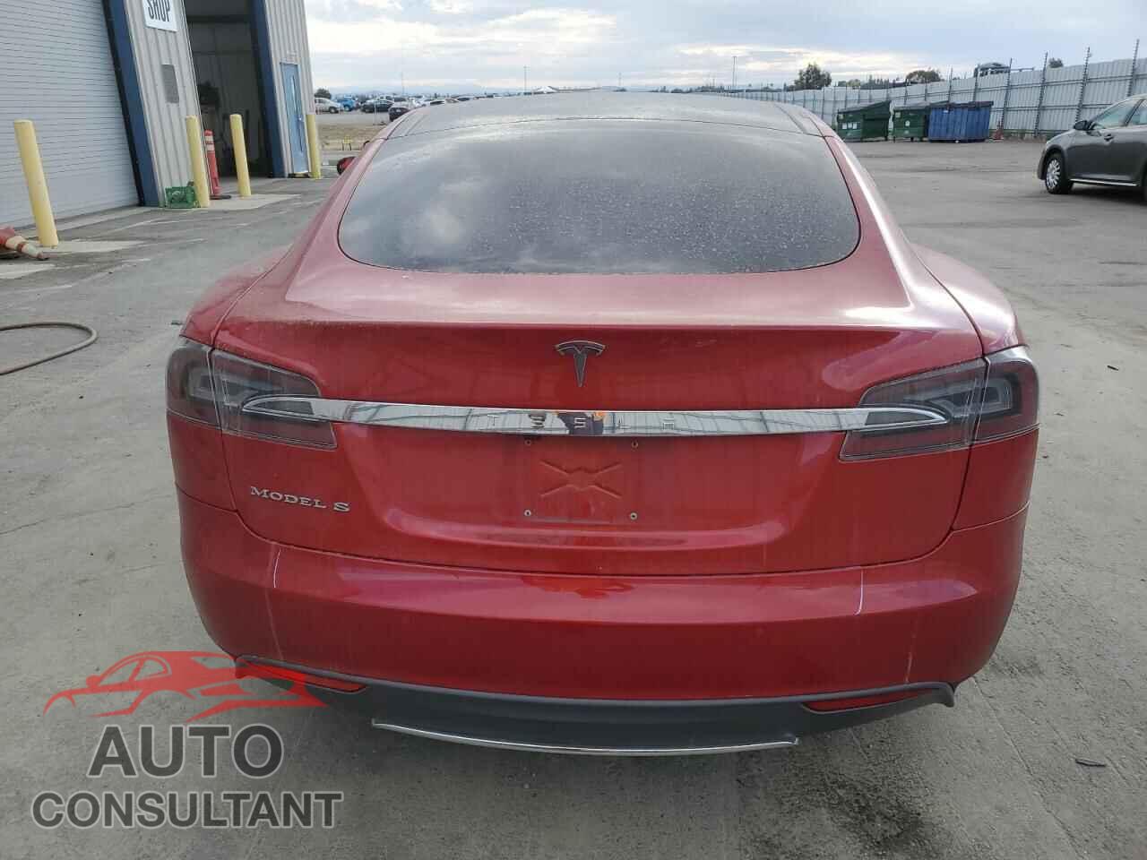 TESLA MODEL S 2015 - 5YJSA1H11FF080167