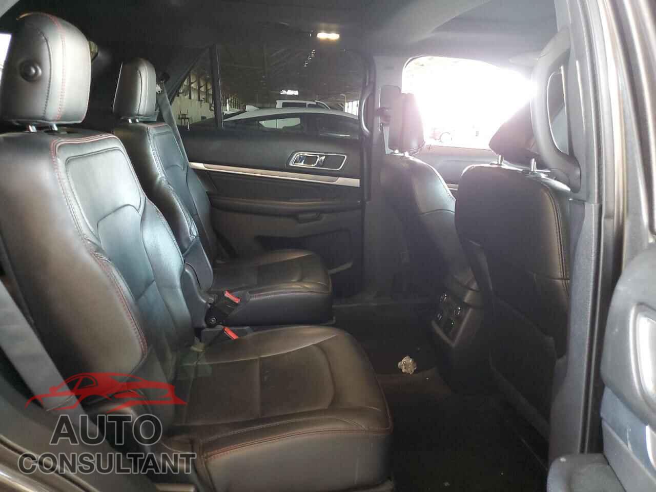 FORD EXPLORER 2018 - 1FM5K8GT1JGB09750