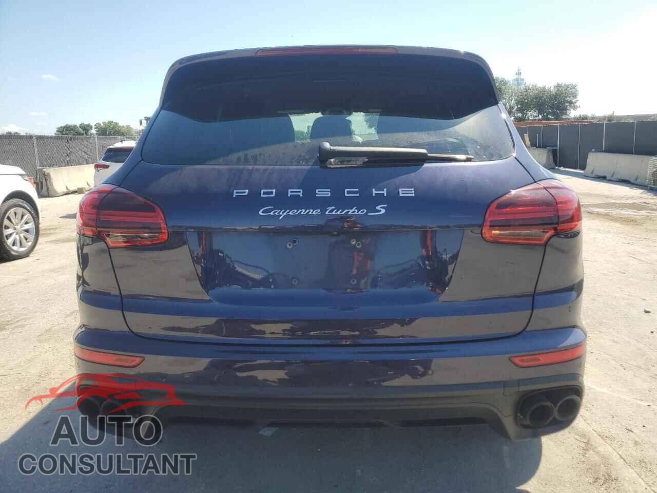 PORSCHE CAYENNE 2017 - WP1AC2A21HLA97323