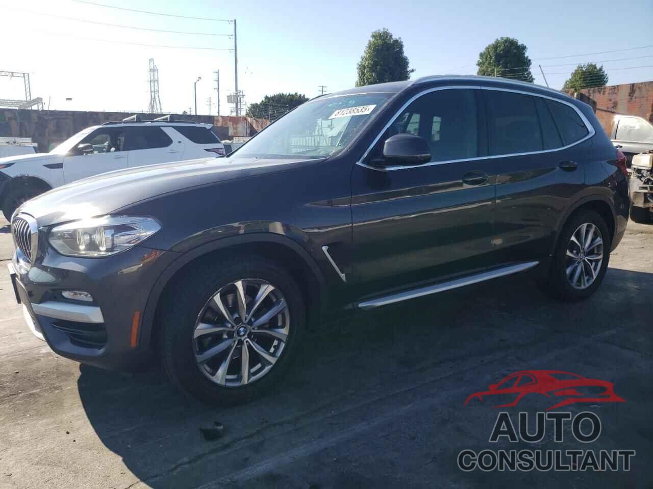 BMW X3 2018 - 5UXTR9C50JLD71384
