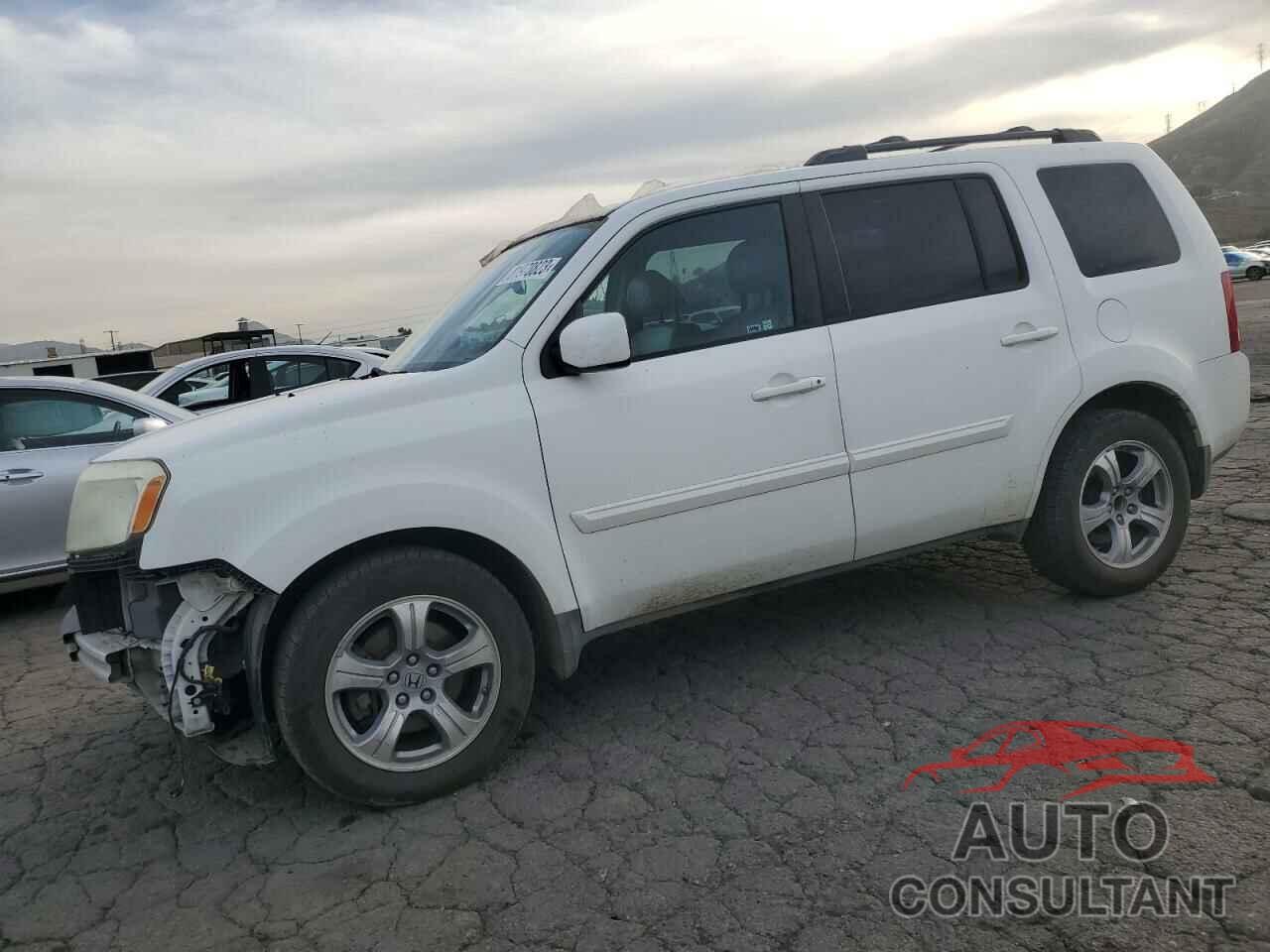 HONDA PILOT 2015 - 5FNYF3H52FB009571