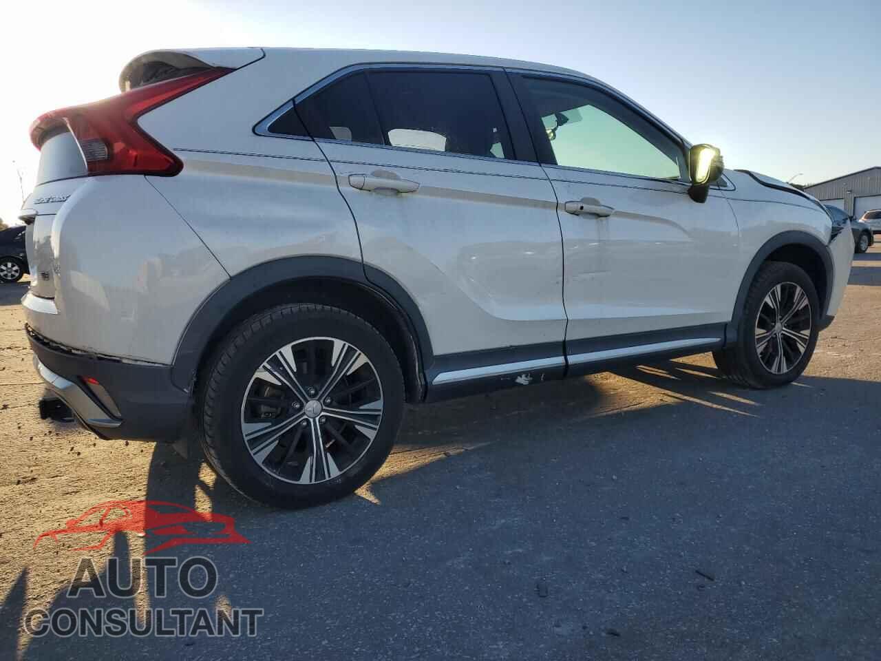 MITSUBISHI ECLIPSE 2018 - JA4AT5AA7JZ038090