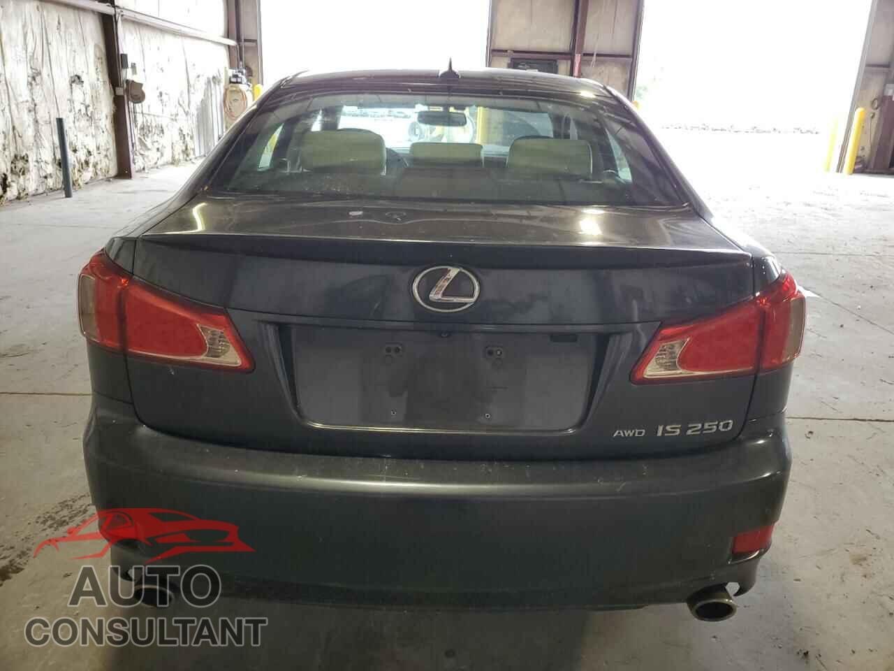 LEXUS IS 2011 - JTHCF5C26B5047155