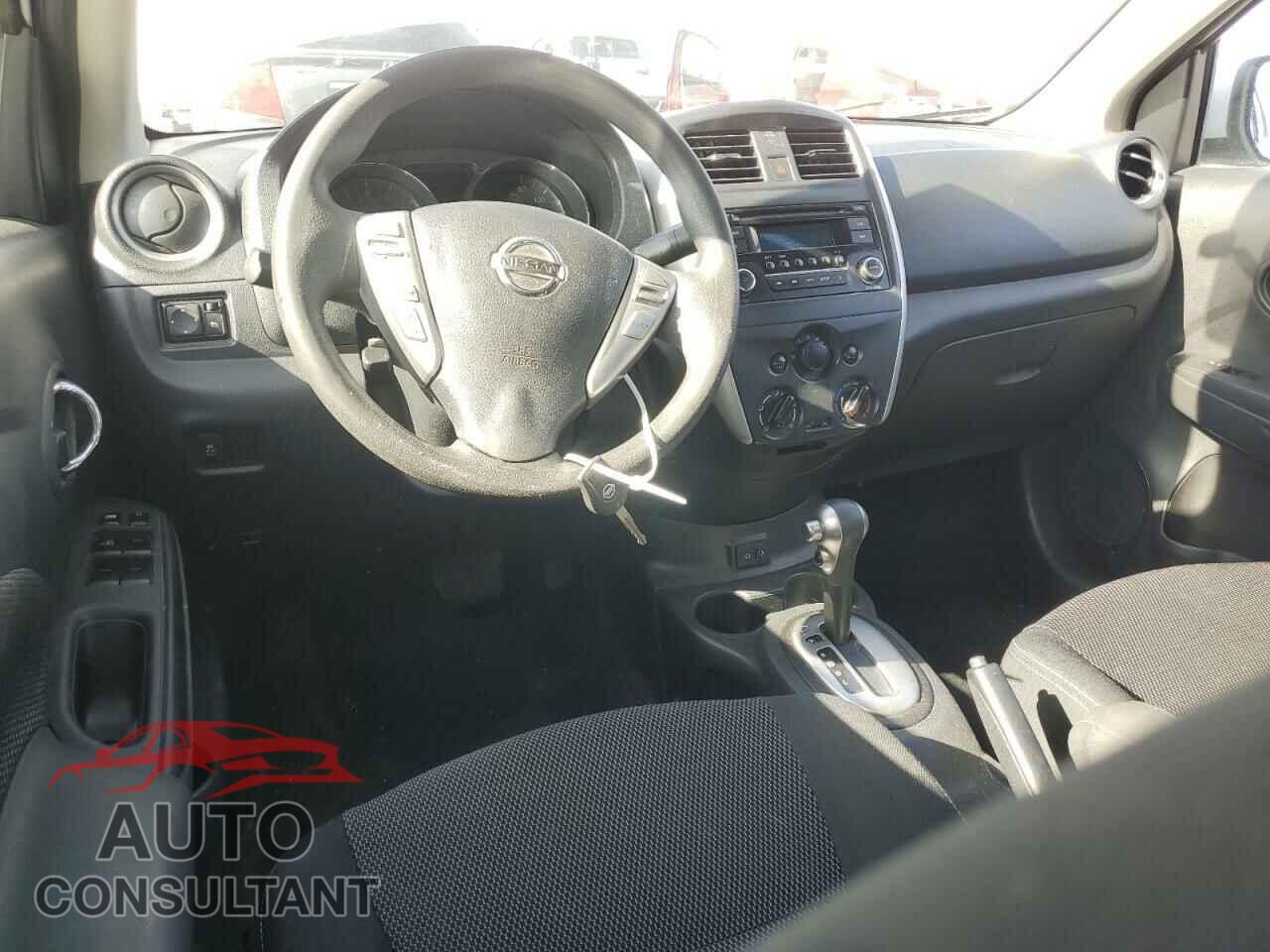 NISSAN VERSA 2017 - 3N1CN7AP3HL815569