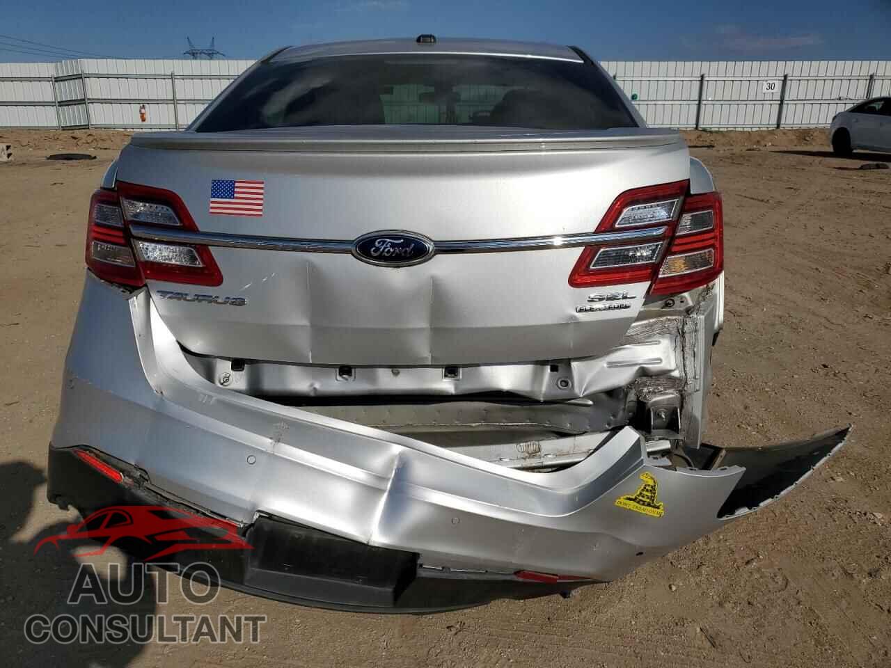 FORD TAURUS 2013 - 1FAHP2E85DG205826