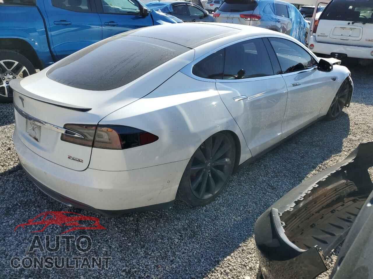 TESLA MODEL S 2015 - 5YJSA1E48FF109520