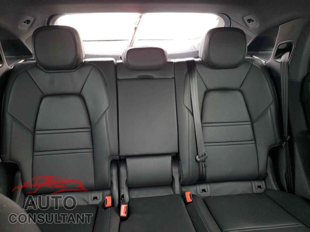 PORSCHE CAYENNE 2024 - WP1BA2AY0RDA55803