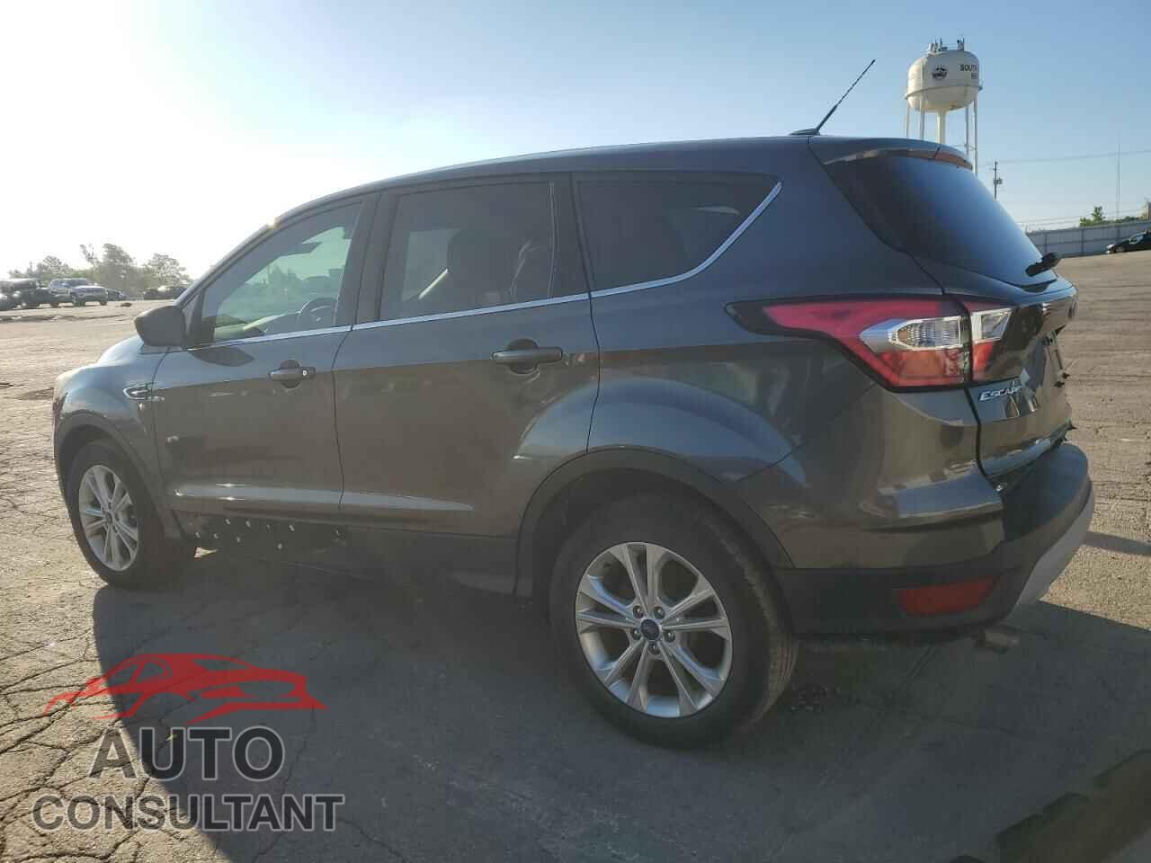 FORD ESCAPE 2017 - 1FMCU9GD6HUC98357