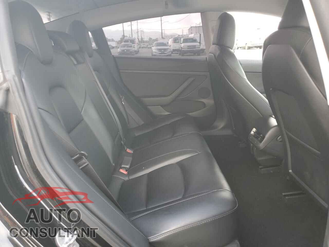 TESLA MODEL 3 2021 - 5YJ3E1EA1MF998463