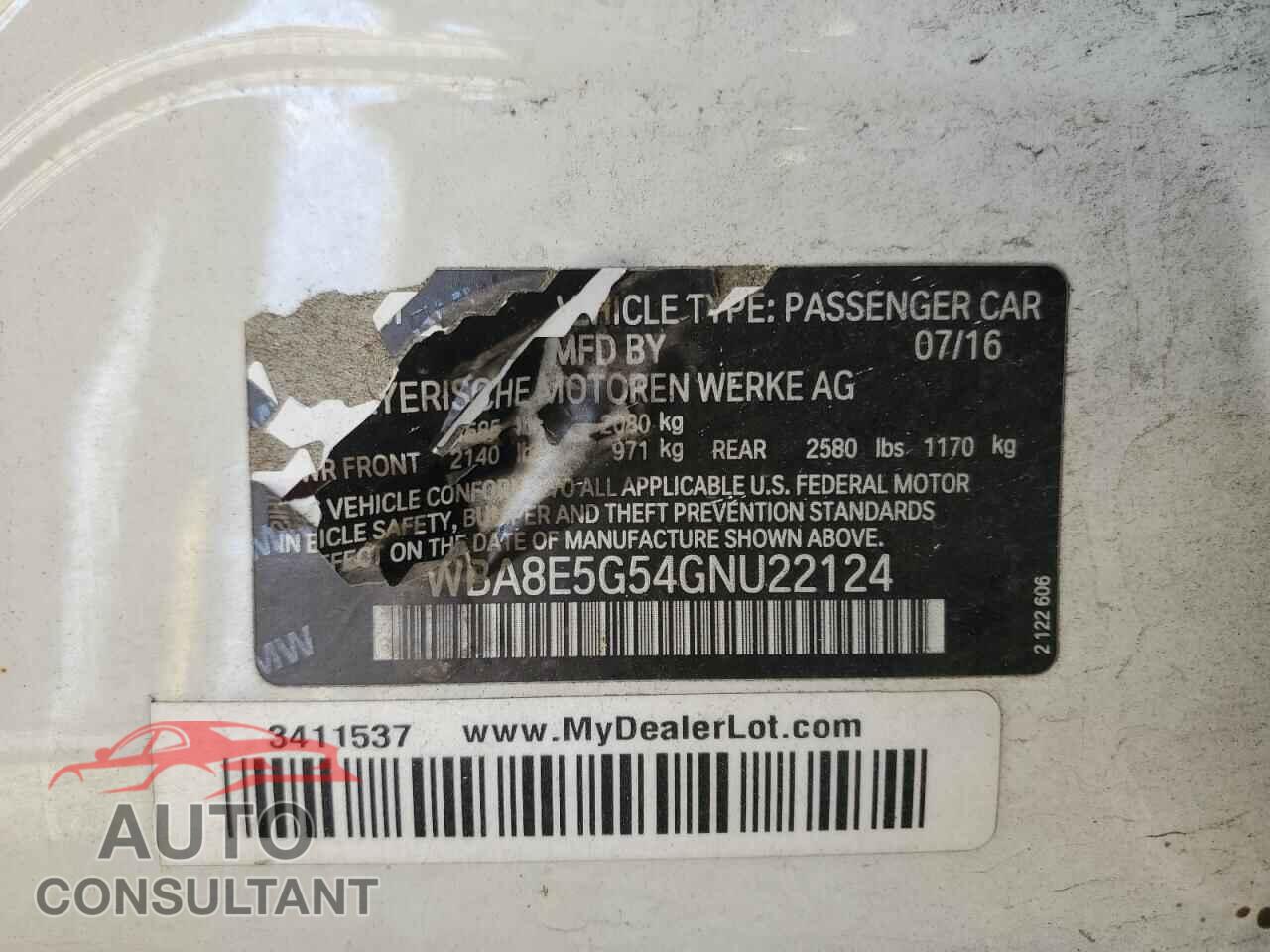 BMW 3 SERIES 2016 - WBA8E5G54GNU22124