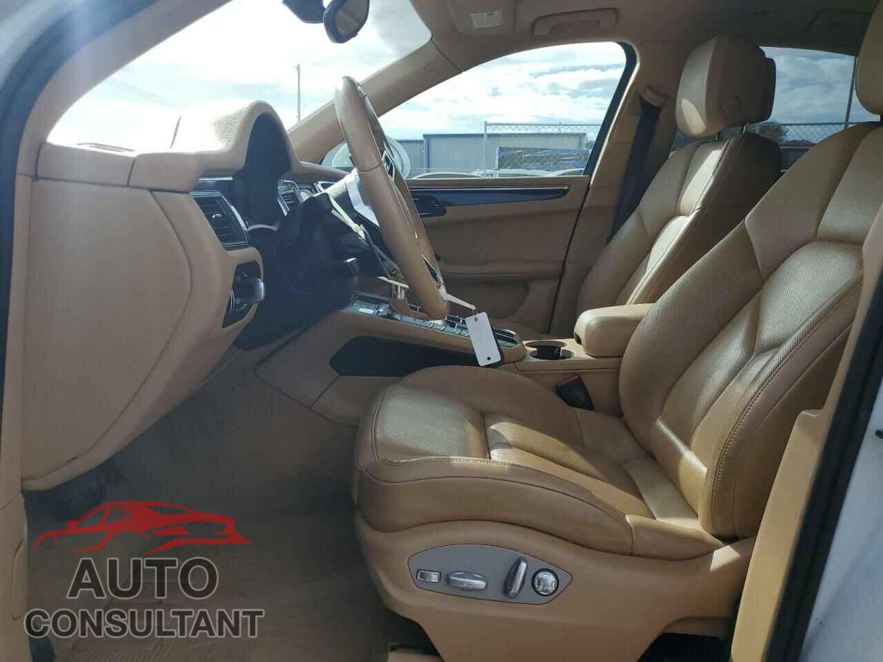 PORSCHE MACAN 2015 - WP1AB2A57FLB67790