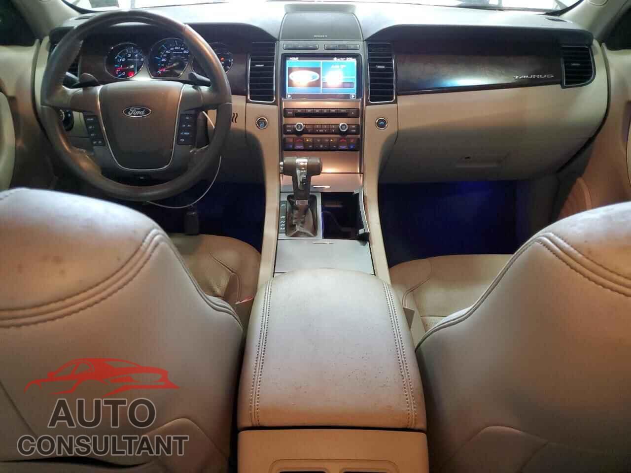 FORD TAURUS 2011 - 1FAHP2FW4BG133009