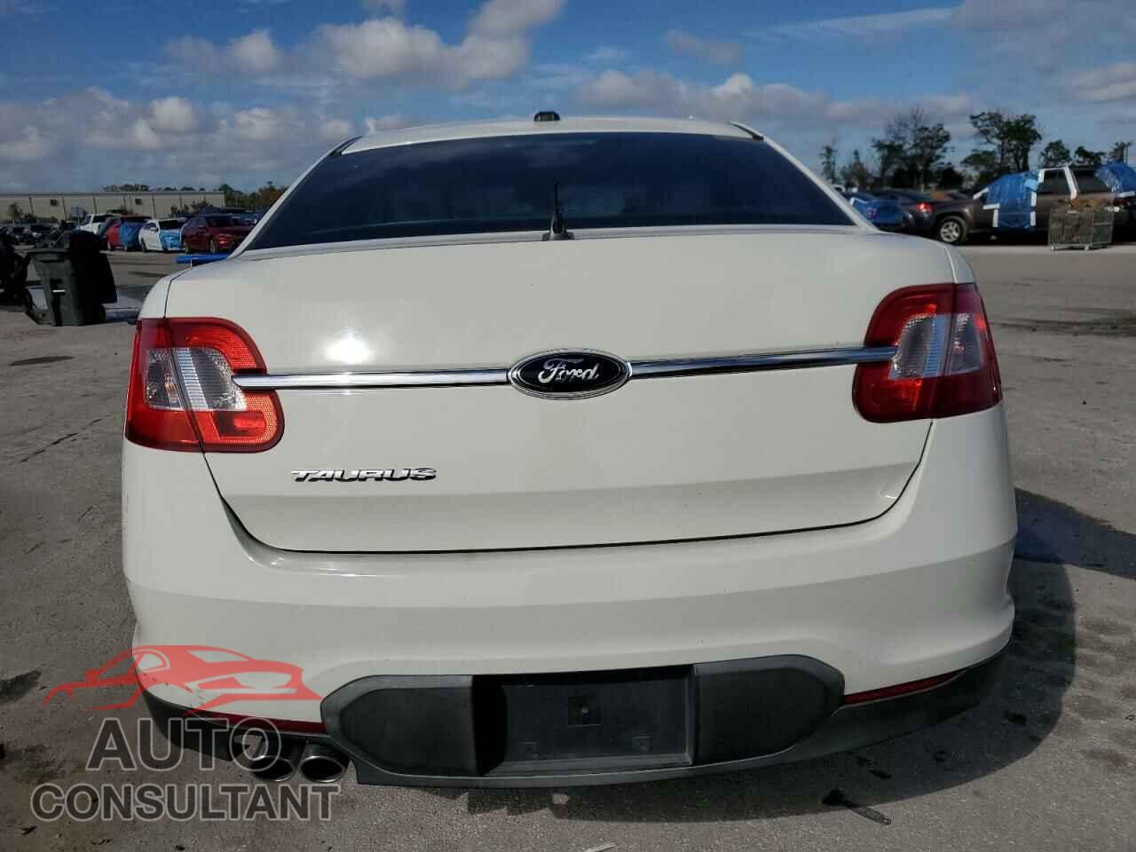 FORD TAURUS 2012 - 1FAHP2DW2CG122000
